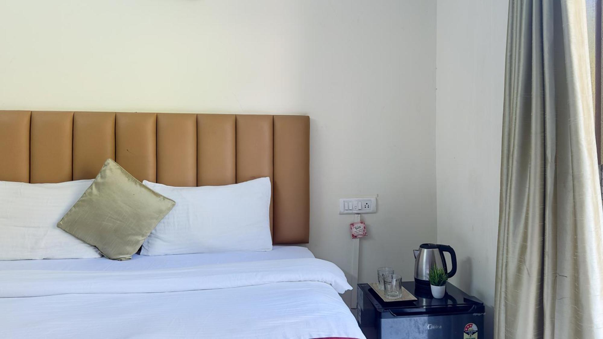 Hotel Leela Inn Candolim Marmagao ภายนอก รูปภาพ